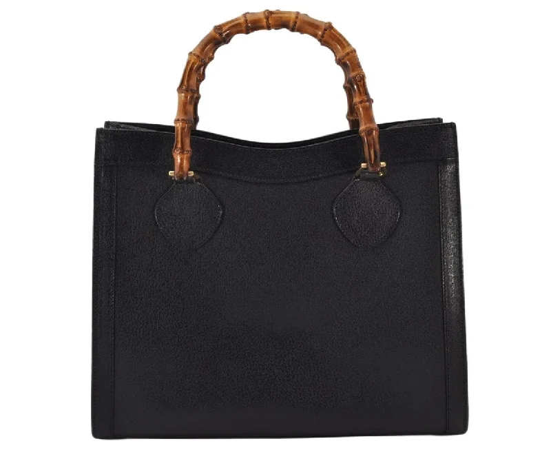 Ladies Gucci shoulder bags with a magnetic - closure flapAuthentic GUCCI Vintage Bamboo Hand Bag Leather Black Junk 4907K