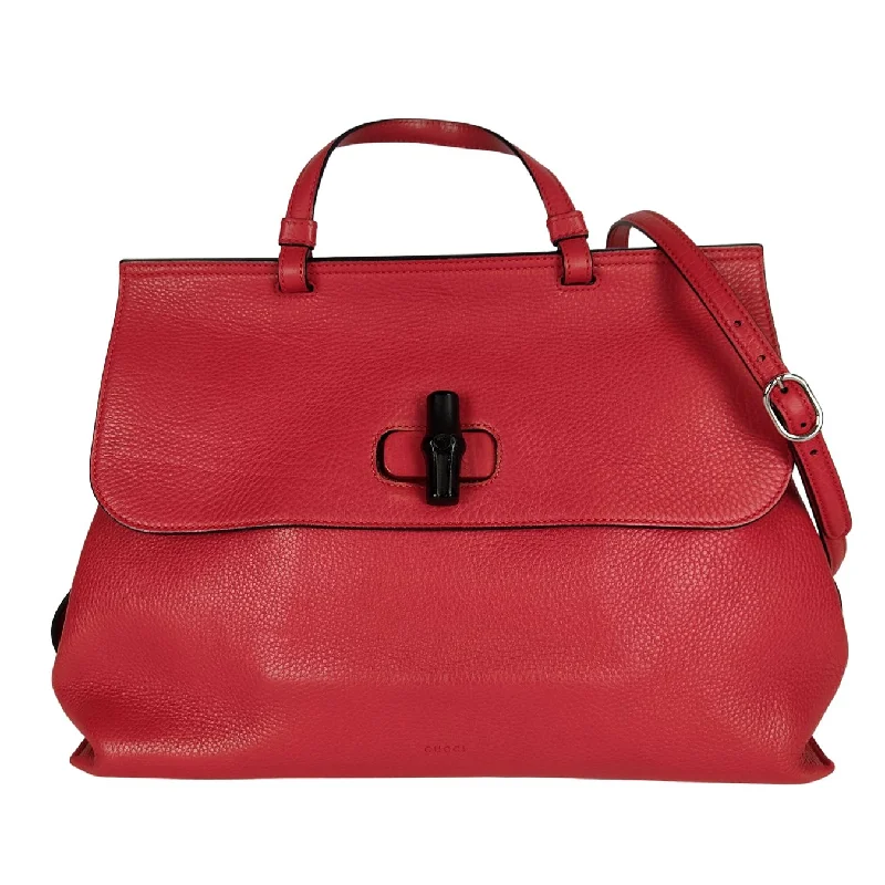 Women Gucci bags with a front - zip pocket for small itemsGUCCI Bamboo Daily top handle bag in red leather