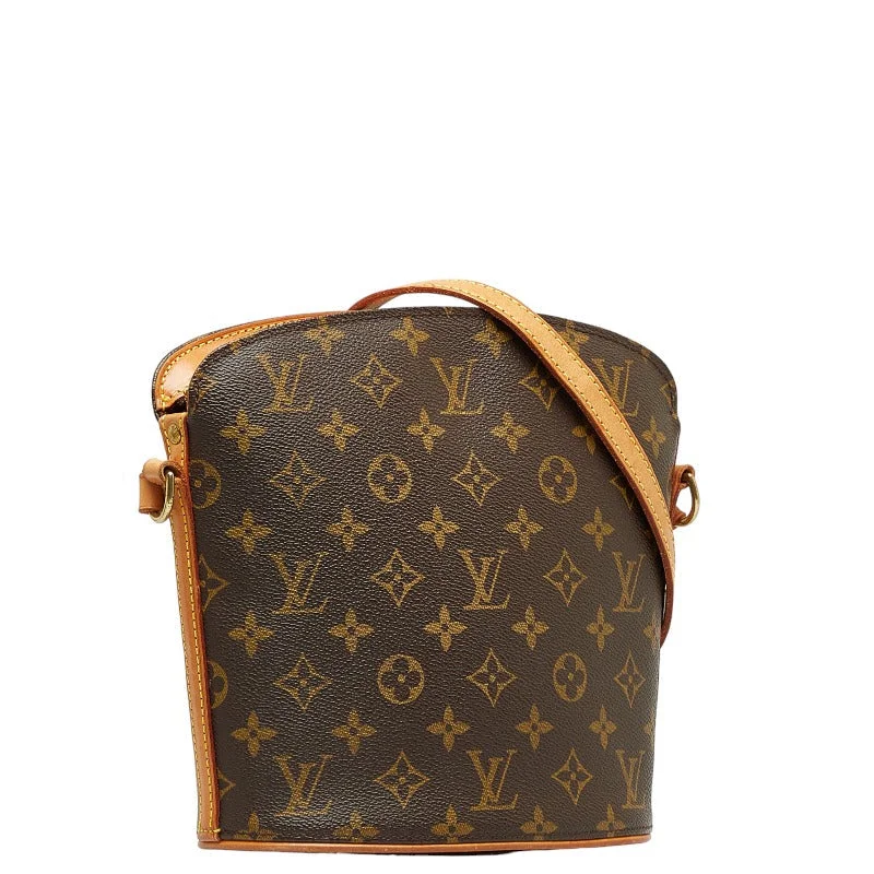 Ladies Louis Vuitton Capucines bags with gold - toned hardwareLouis Vuitton Monograms Doro M51290 Brown PVC Leather Ladies Louis Vuitton