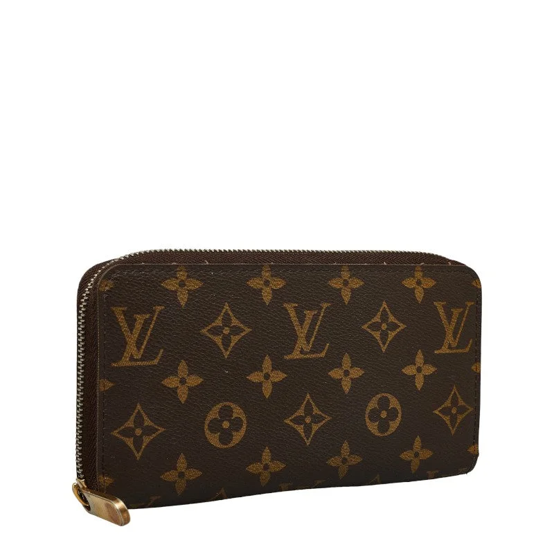 Louis Vuitton Capucines bags with smooth calfskin leather for luxuryLouis Vuitton Monograms Jeep Wallet Round Fassner Long Wallet M60017 Brown PVC Leather Ladies Louis Vuitton