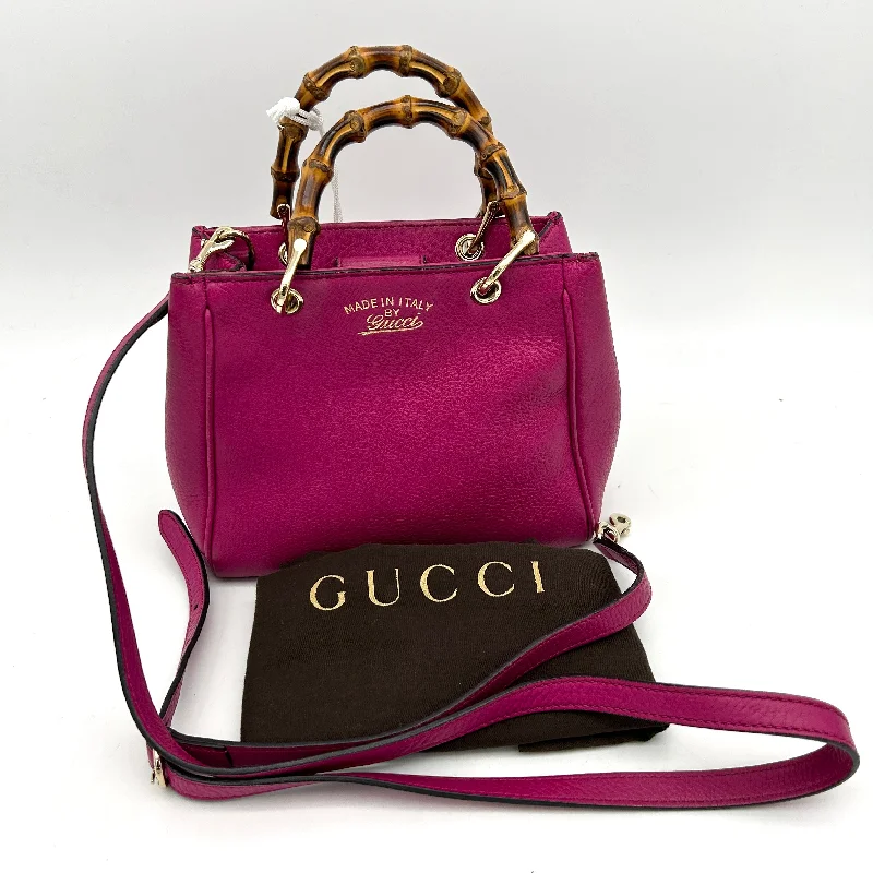 Women Gucci bags with a front - flap pocket for quick - access itemsGucci Pink Leather Bamboo Handle Satchel Medium