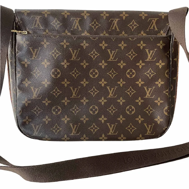 Louis Vuitton Alma bags with a monogram - embossed leather surfaceLouis Vuitton Monogram Messenger Beaubourg MM