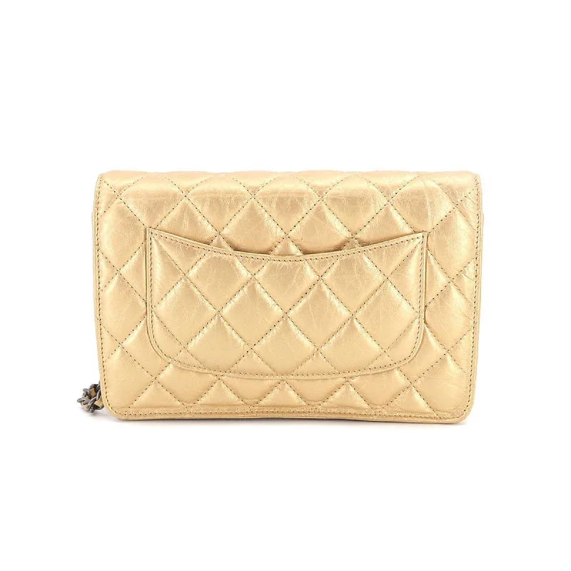 Chanel bags for a polished and professional appearanceCHANEL 2.55 Chain Wallet Long Leather Gold Vintage Silver Hardware