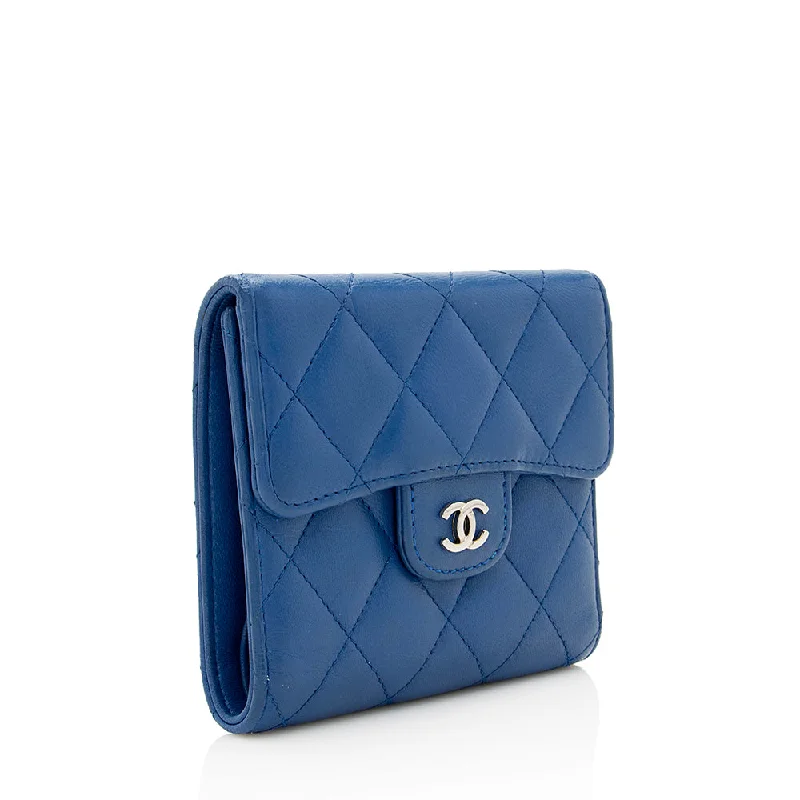 Chanel Classic Flap Bag for Evening PartyChanel Quilted Lambskin CC Compact Wallet (19448)