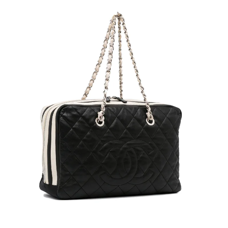 Chanel All - Match Handbag for Versatile StylingChanel Quilted Lambskin CC Shoulder Bag (xnwCwL)