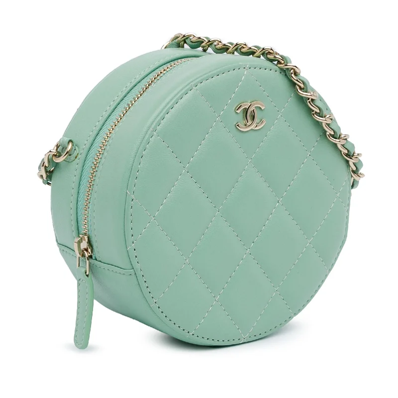 Chanel bags with classic and elegant designsChanel Quilted Lambskin Round Crossbody (uKvNTn)