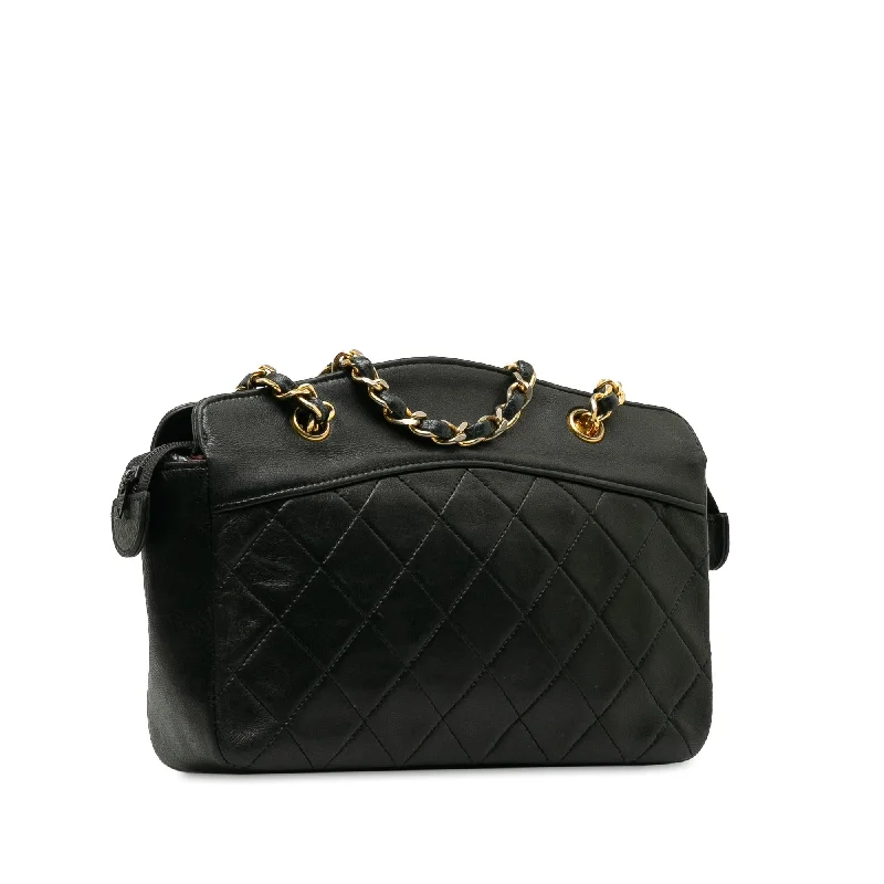 Chanel bags with leather and tweed combinationsChanel Quilted Lambskin Shoulder Bag (9EbnTq)