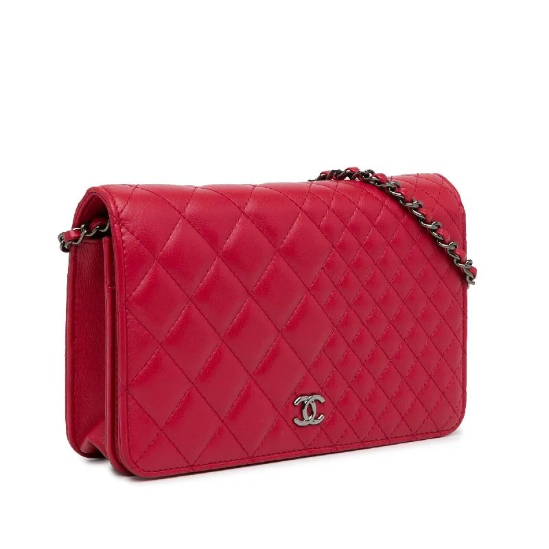 Chanel bags as wedding day accessoriesChanel Quilted Lambskin Wallet On Chain (3yBC7U)