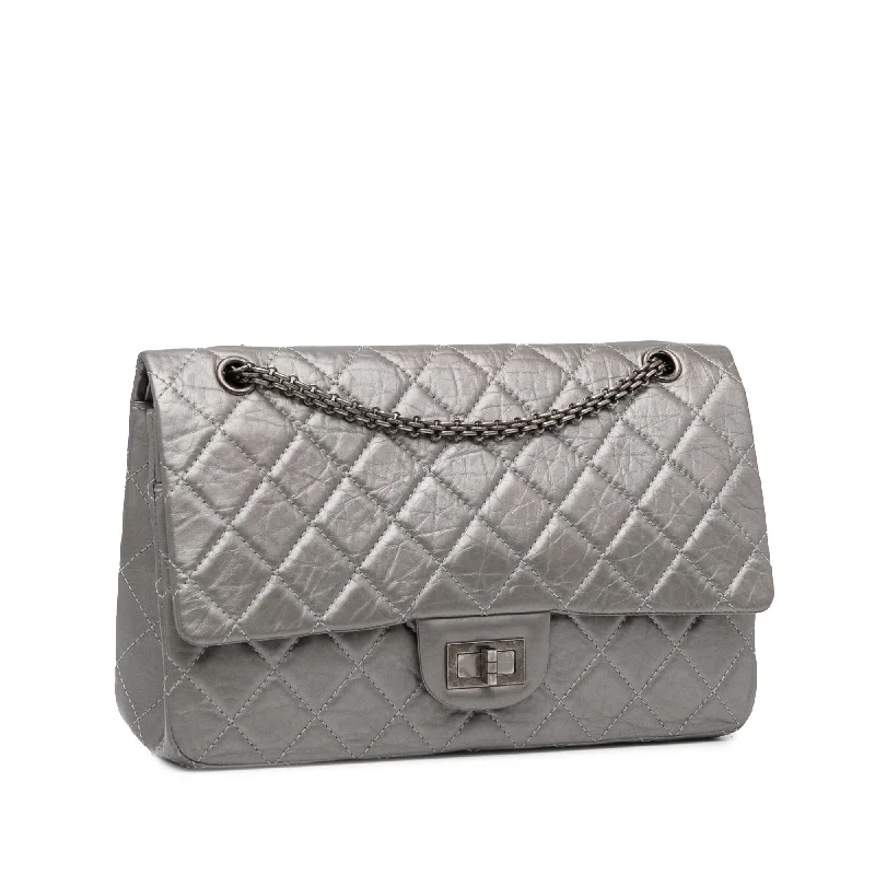 Chanel bags perfect for everyday elegChanel Reissue 2.55 Aged Calfskin Double Flap 227 (R1AXl1)