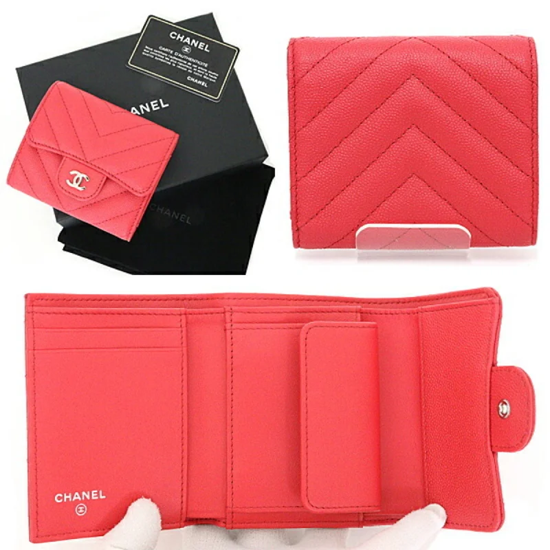 Chanel bags for those who value investment piecesCHANEL V stitch small tri-fold wallet A81900 25s red