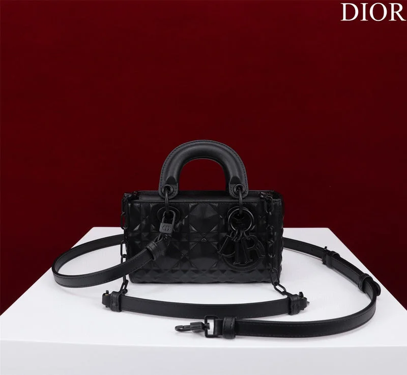 Fashion - forward Christian Dior tote bags for the modern womanDior Bag