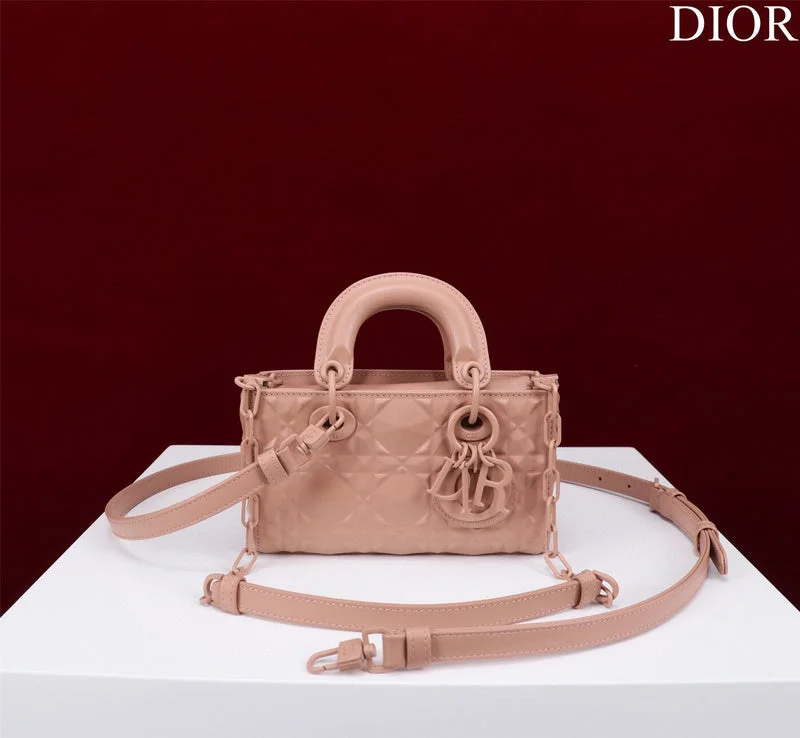 Christian Dior bags with a quilted pattern and gold - toned hardwareDior Bag