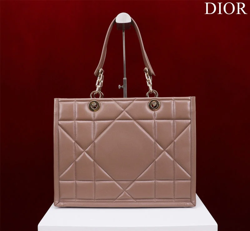 Christian Dior crossbody bags with a front - flap pocket for easy accessDior Bag