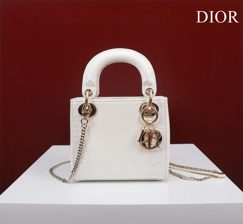 Fashion - forward Christian Dior tote bags for the modern womanDior Bag