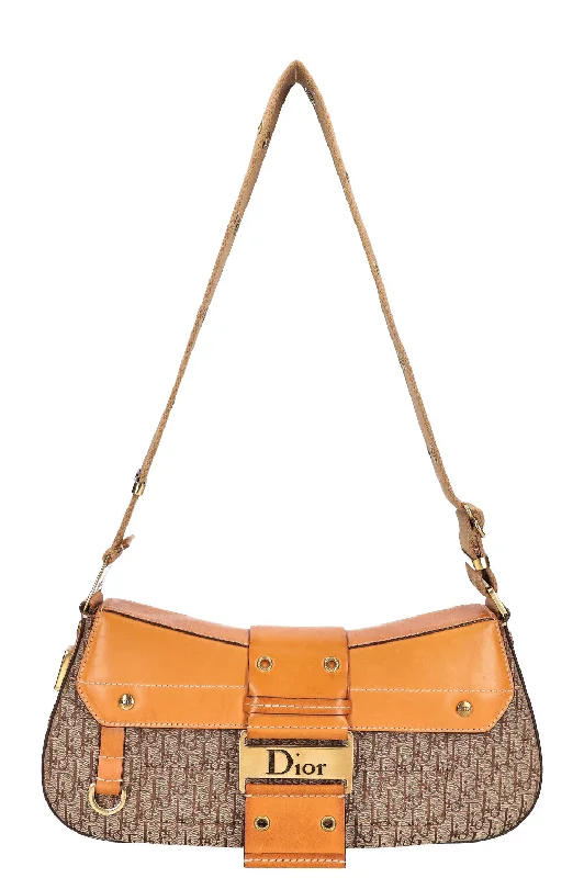 Stylish Christian Dior shoulder bags with a tassel - adorned zipperCHRISTIAN DIOR Vintage Street Chic Columbus Bag Brown