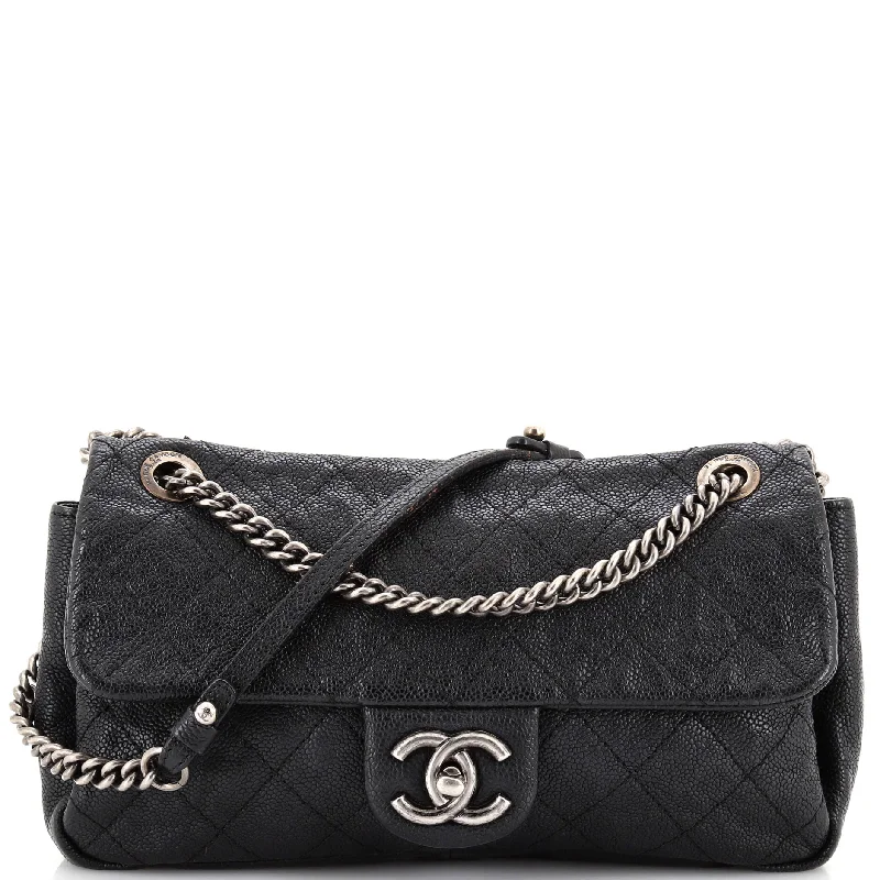 Fashion - forward Christian Dior tote bags for the modern womanEasy Flap Bag Quilted Caviar Medium